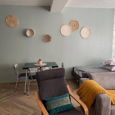 F2 Rez De Chaussee O Meuble De Pithiviers Exteriör bild